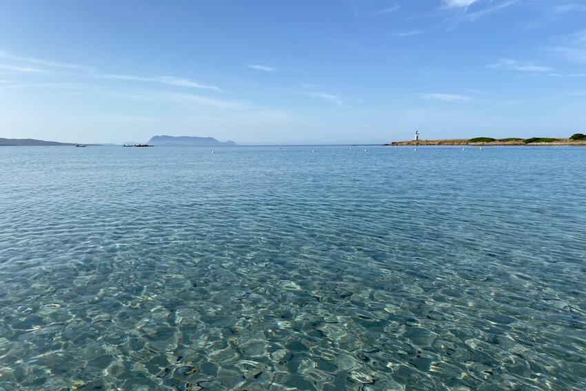Budoni, Juwel von Sardinien: zwischen Blauen Flaggen und der Auszeichnung '5 Vele' für einen nachhaltigen und außergewöhnlichen Urlaub